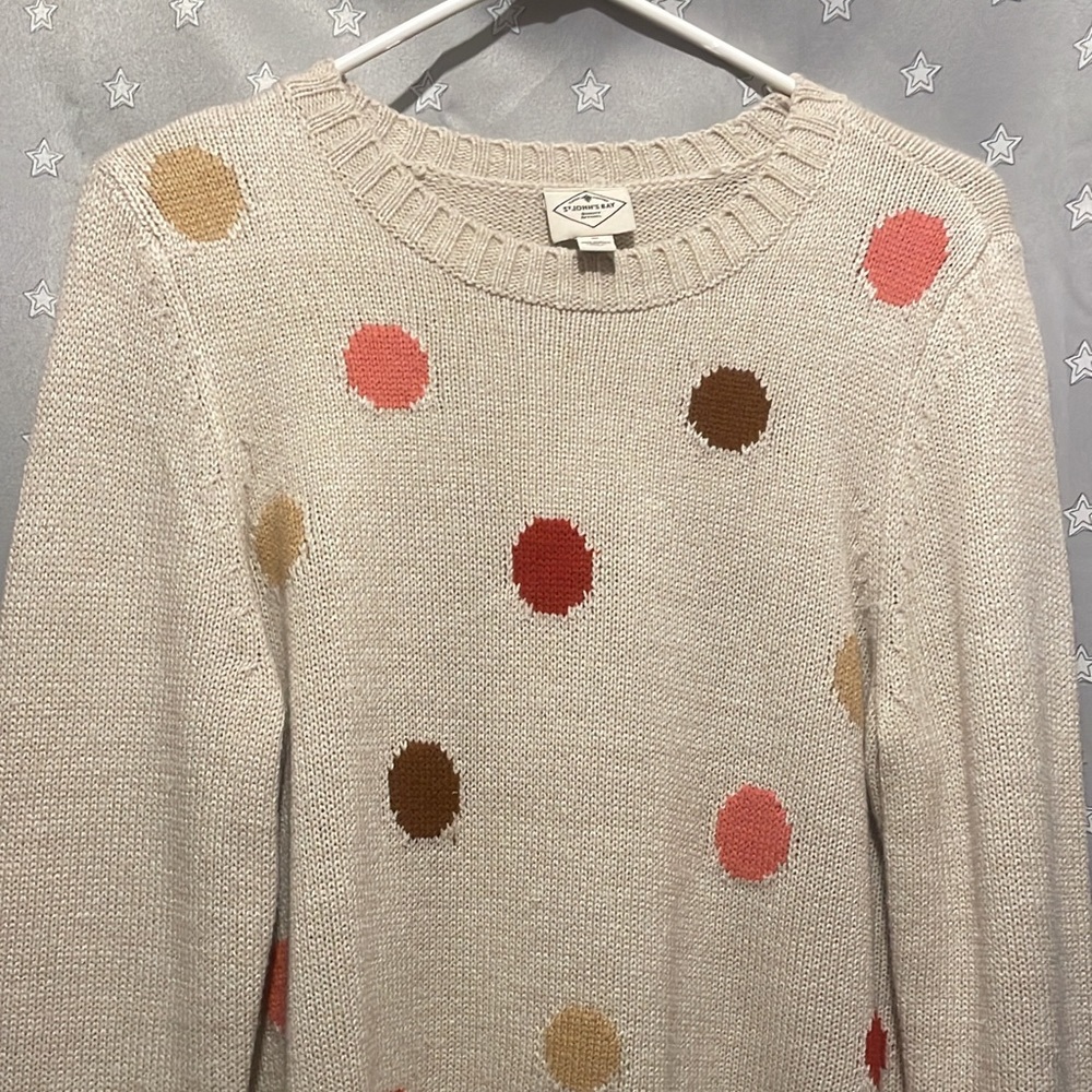 Woman sweater